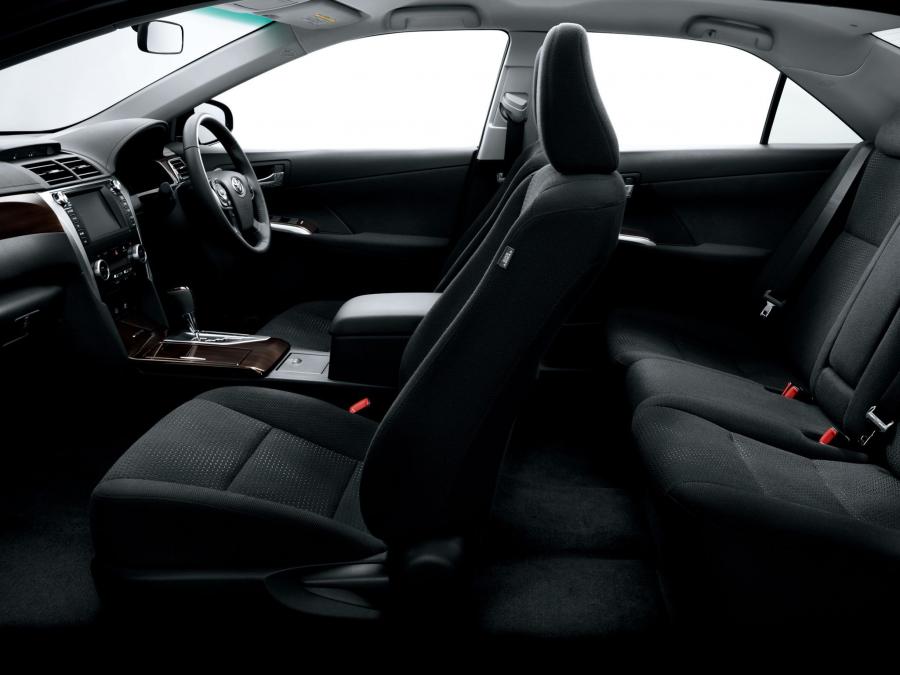  Toyota Camry Hybrid 2011 года  (JP) (фото 7 из 12)